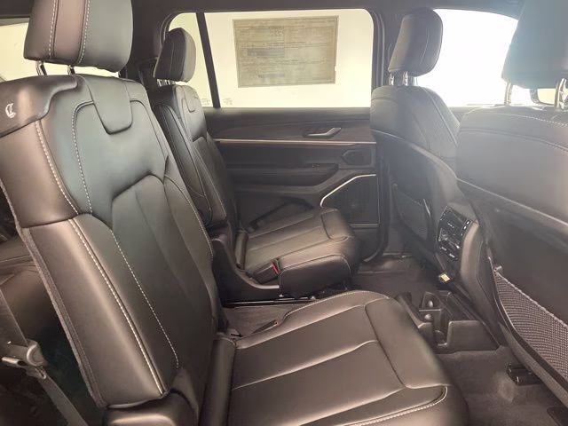 2026 Bright White Clearcoat Jeep Grand Cherokee L Limited 4X4 SUV