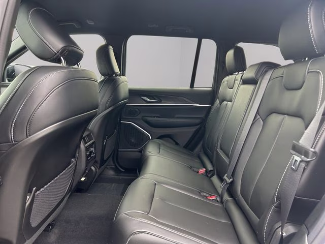 2026 Bright White Clearcoat Jeep Grand Cherokee Limited 4X4 SUV