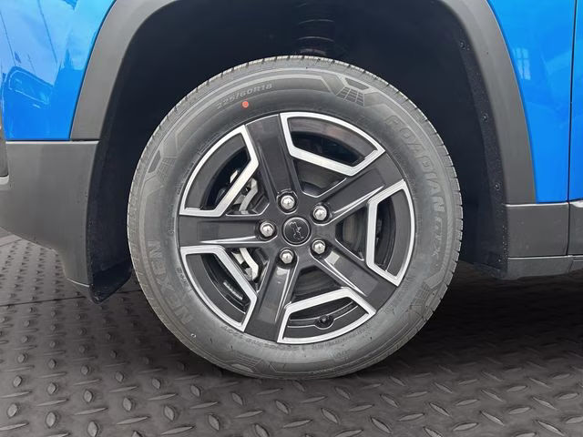 2026 Hydro Blue Pearlcoat Jeep Cherokee Limited 4X4 SUV