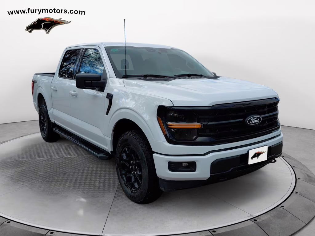 2025 Oxford White Ford F-150 XLT  w/Black Appearance Package 4X4 Truck