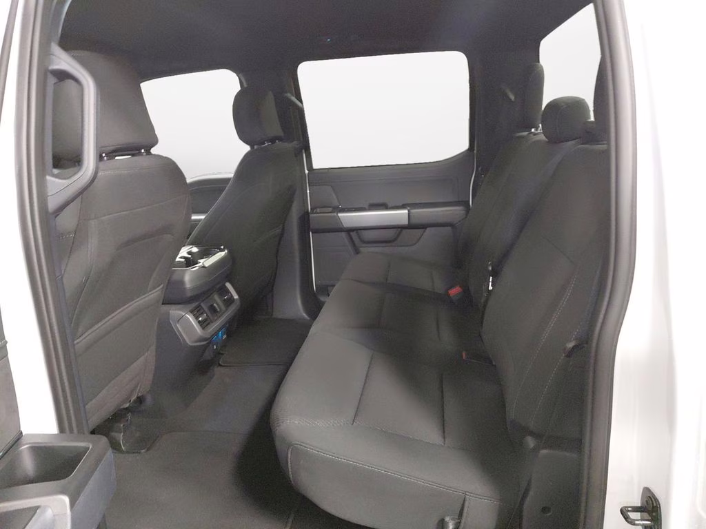 2025 Oxford White Ford F-150 XLT  w/Black Appearance Package 4X4 Truck