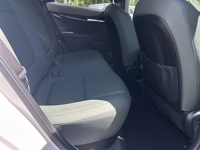 2024 Snow White Pearl Kia Seltos AWD SUV