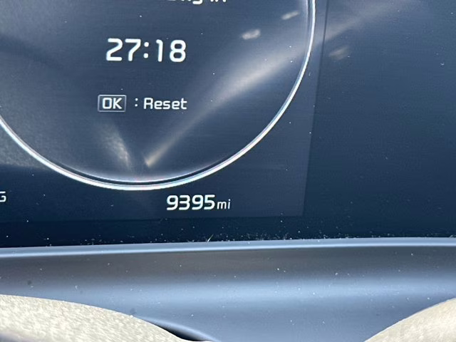 2024 Snow White Pearl Kia Seltos AWD SUV