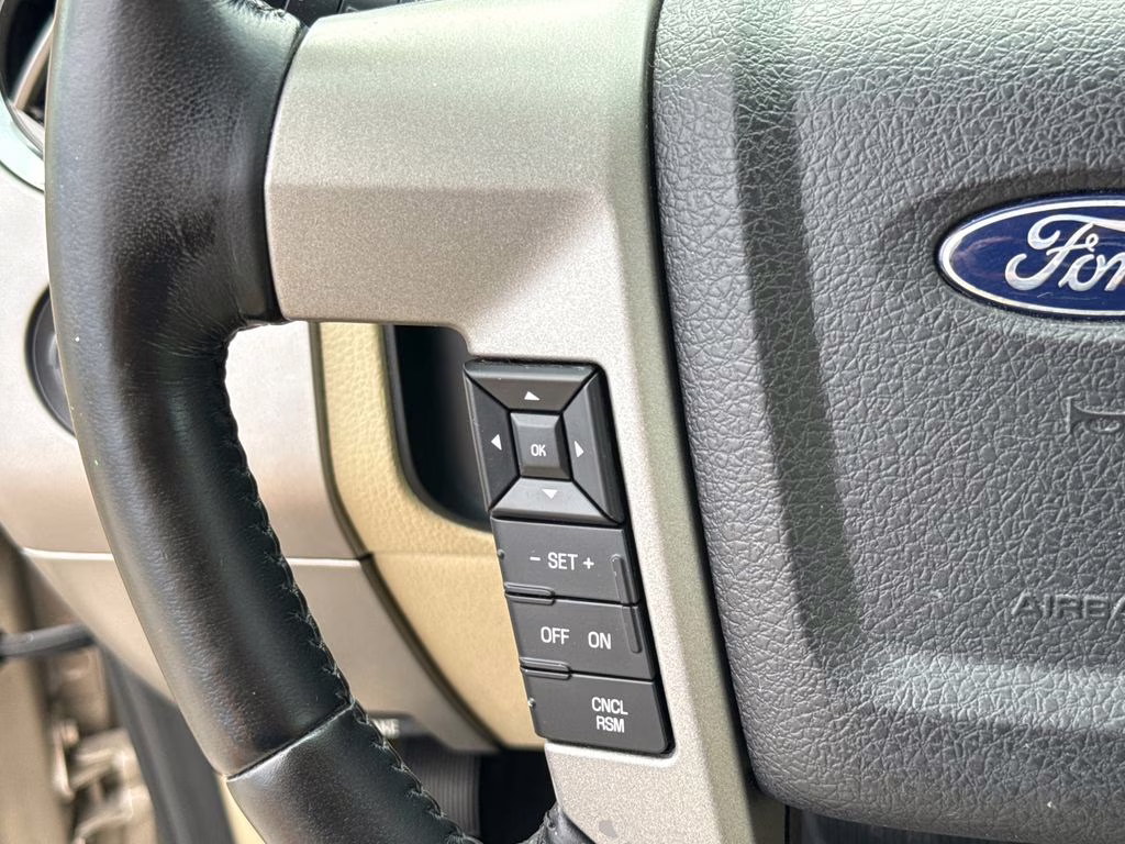 2017 White Gold Ford Expedition Limited RWD SUV