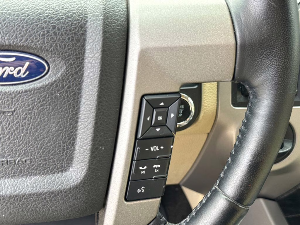 2017 White Gold Ford Expedition Limited RWD SUV