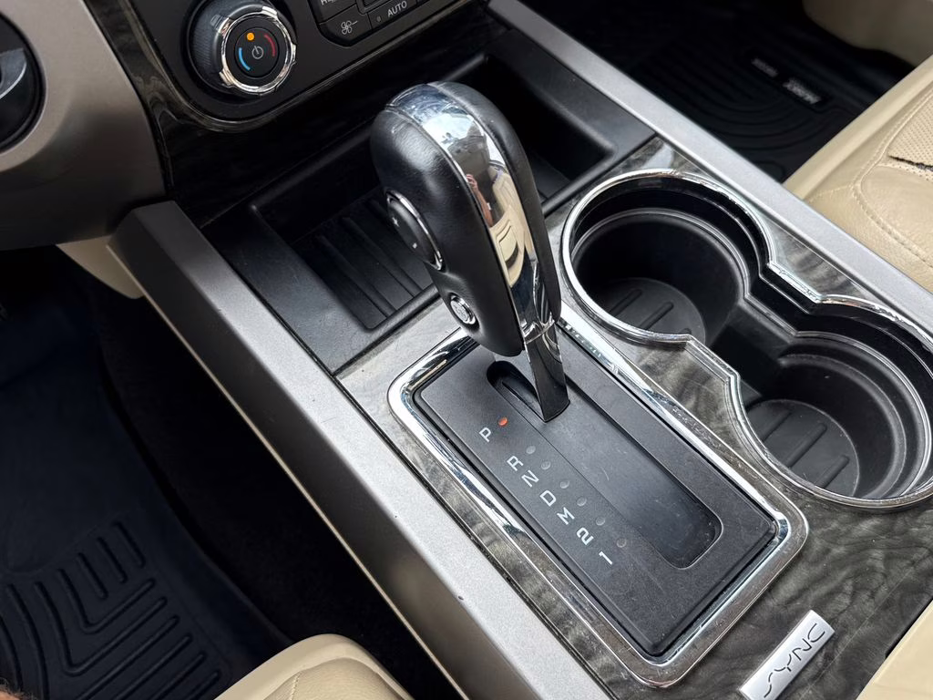 2017 White Gold Ford Expedition Limited RWD SUV