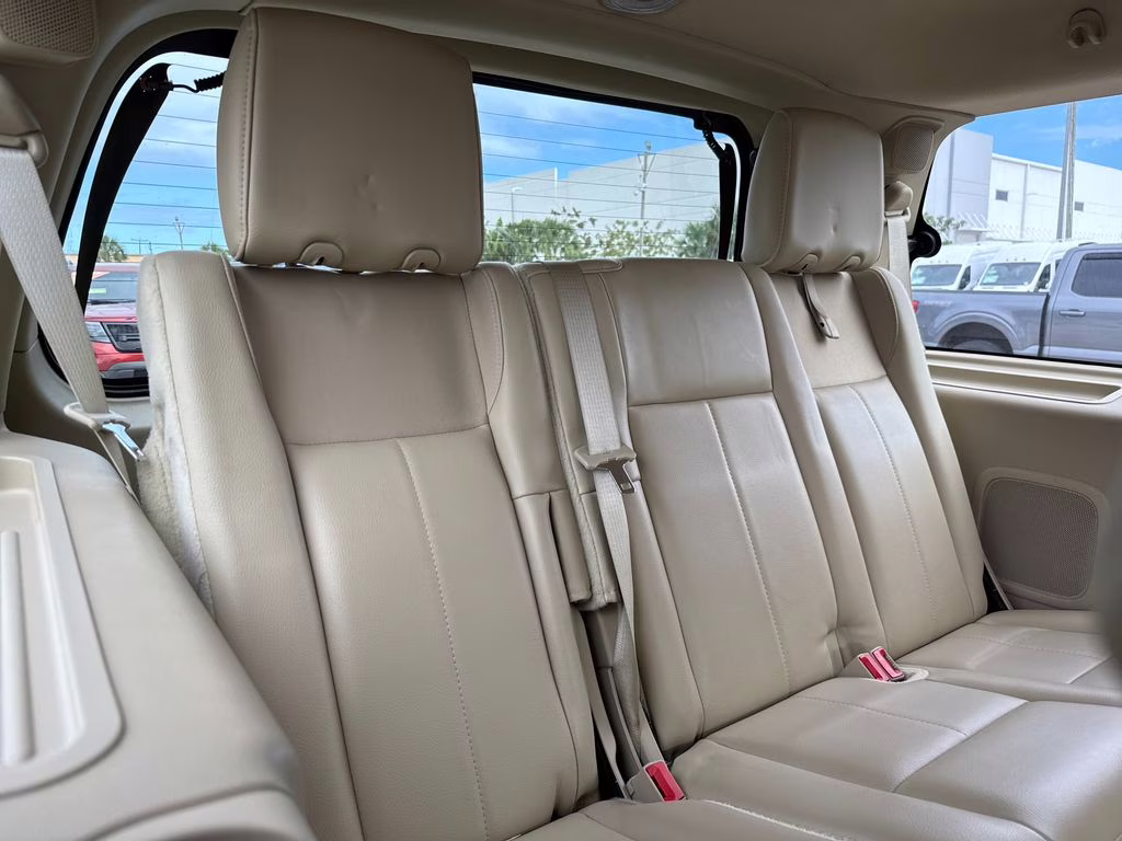 2017 White Gold Ford Expedition Limited RWD SUV