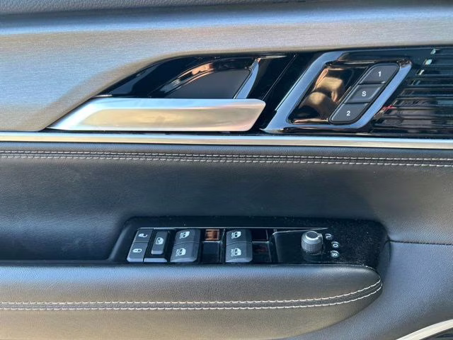 2024 Diamond Black Crystal Pearlcoat Jeep Wagoneer Series II 4X4 SUV