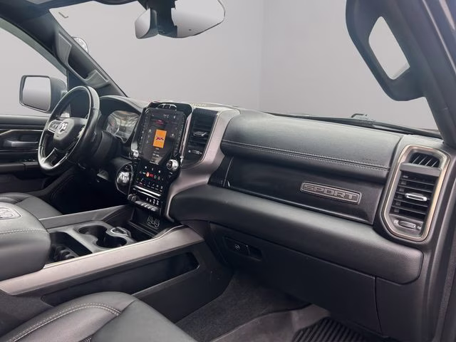 2022 Diamond Black Crystal Pearlcoat Ram 1500 Sport 4X4 Truck