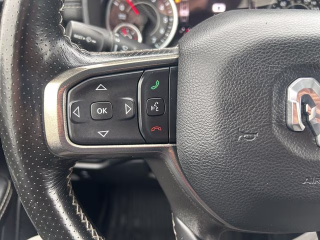 2022 Diamond Black Crystal Pearlcoat Ram 1500 Sport 4X4 Truck