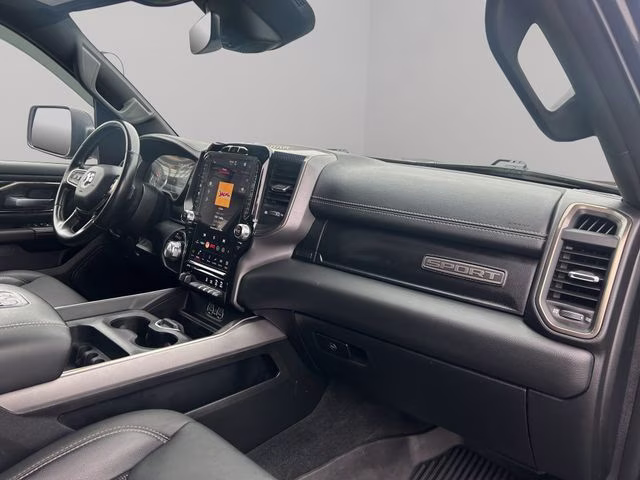 2022 Diamond Black Crystal Pearlcoat Ram 1500 Sport 4X4 Truck