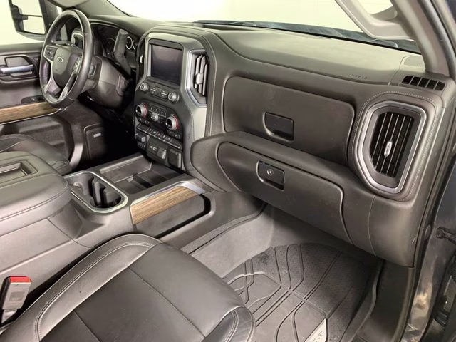 2020 Shadow Gray Metallic Chevrolet Silverado 1500 RST 4X4 Truck