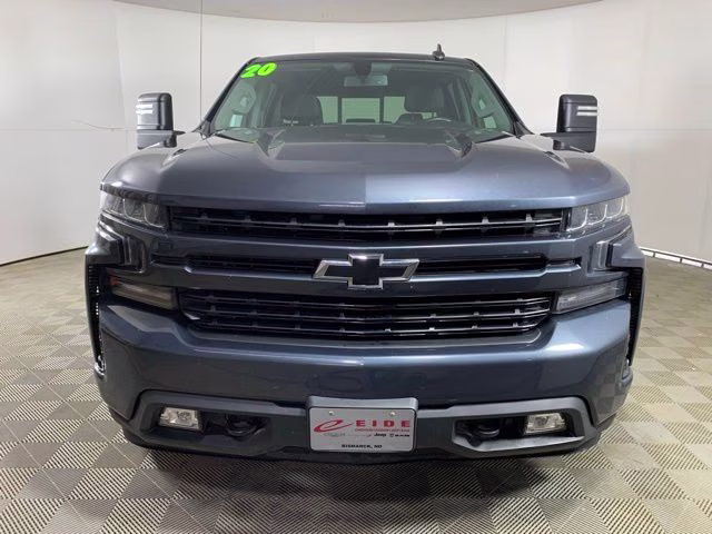 2020 Shadow Gray Metallic Chevrolet Silverado 1500 RST 4X4 Truck