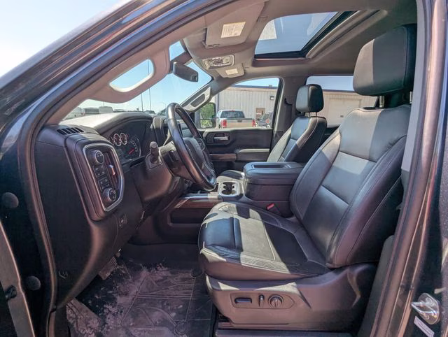 2020 Shadow Gray Metallic Chevrolet Silverado 1500 RST 4X4 Truck