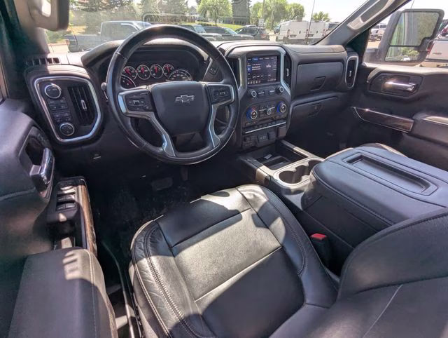 2020 Shadow Gray Metallic Chevrolet Silverado 1500 RST 4X4 Truck