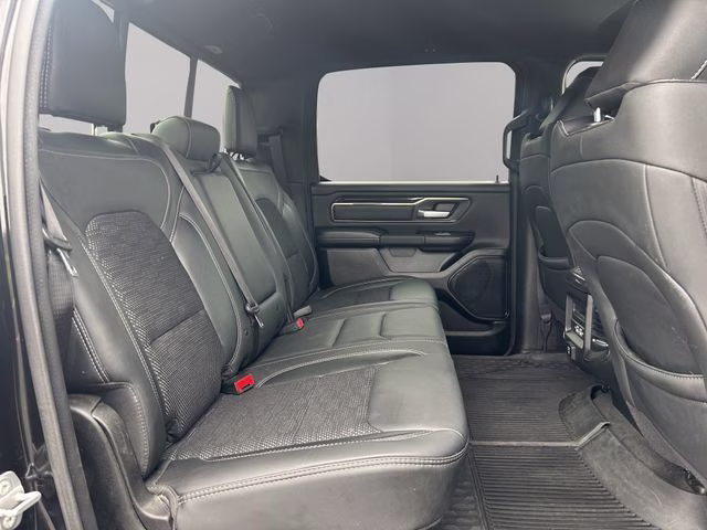 2022 Diamond Black Crystal Pearlcoat Ram 1500 Sport 4X4 Truck