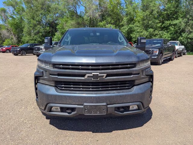 2020 Shadow Gray Metallic Chevrolet Silverado 1500 RST 4X4 Truck