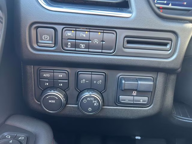 2023 Summit White Chevrolet Suburban RST 4X4 SUV