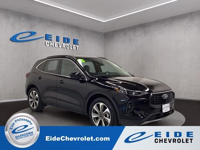 2025 Agate Black Metallic Ford Escape Platinum AWD SUV