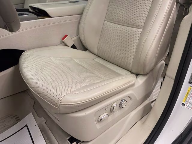 2023 Crystal White Tricoat Cadillac Escalade Sport Platinum 4X4 SUV