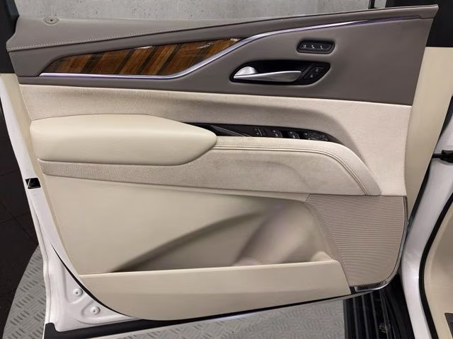 2023 Crystal White Tricoat Cadillac Escalade Sport Platinum 4X4 SUV