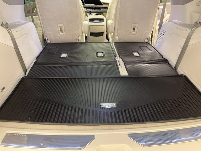 2023 Crystal White Tricoat Cadillac Escalade Sport Platinum 4X4 SUV