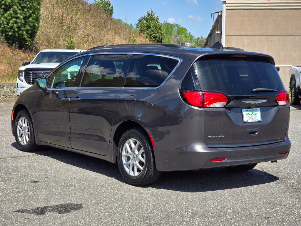2021 Granite Crystal Metallic Clearcoat Chrysler Voyager LXI FWD Van