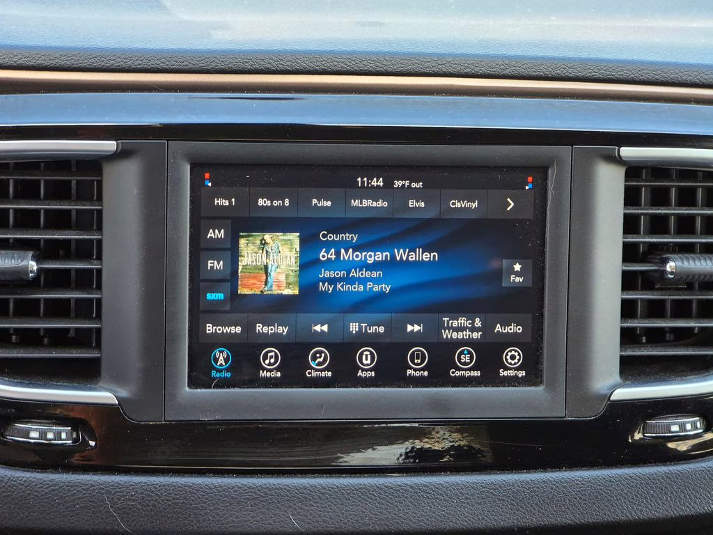 2021 Granite Crystal Metallic Clearcoat Chrysler Voyager LXI FWD Van