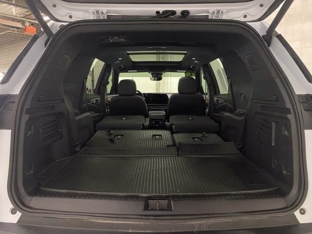 2026 Polar White Tricoat Chevrolet Traverse Z71 AWD SUV