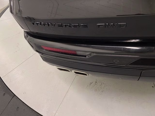 2024 Mosaic Black Metallic Chevrolet Traverse RS AWD SUV