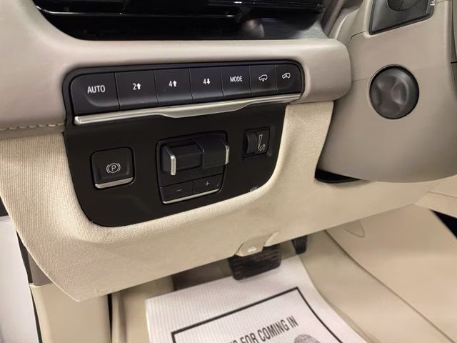 2023 Crystal White Tricoat Cadillac Escalade Sport Platinum 4X4 SUV