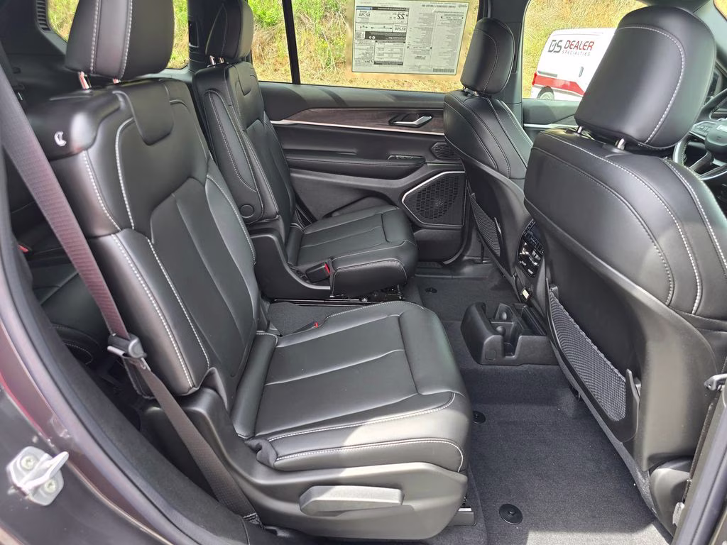 2026 Baltic Gray Metallic Clearcoat Jeep Grand Cherokee L Limited 4X4 SUV