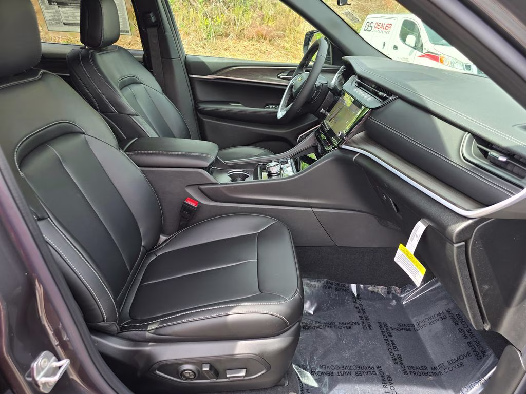 2026 Baltic Gray Metallic Clearcoat Jeep Grand Cherokee L Limited 4X4 SUV