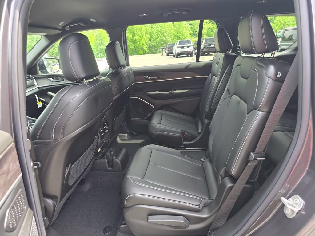 2026 Baltic Gray Metallic Clearcoat Jeep Grand Cherokee L Limited 4X4 SUV