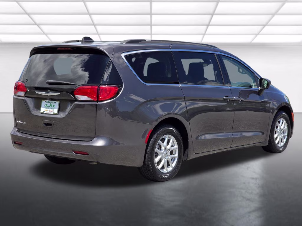 2021 Granite Crystal Metallic Clearcoat Chrysler Voyager LXI FWD Van