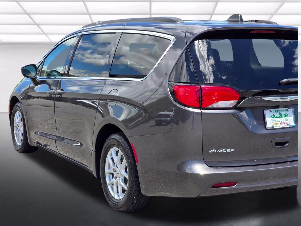 2021 Granite Crystal Metallic Clearcoat Chrysler Voyager LXI FWD Van