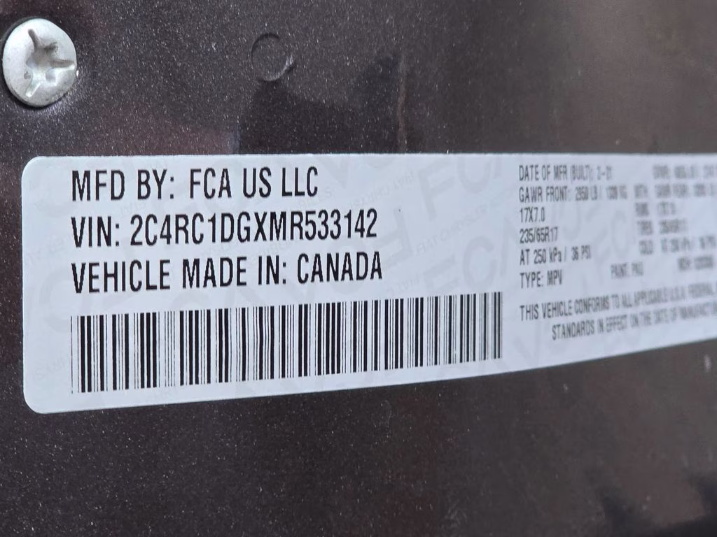 2021 Granite Crystal Metallic Clearcoat Chrysler Voyager LXI FWD Van
