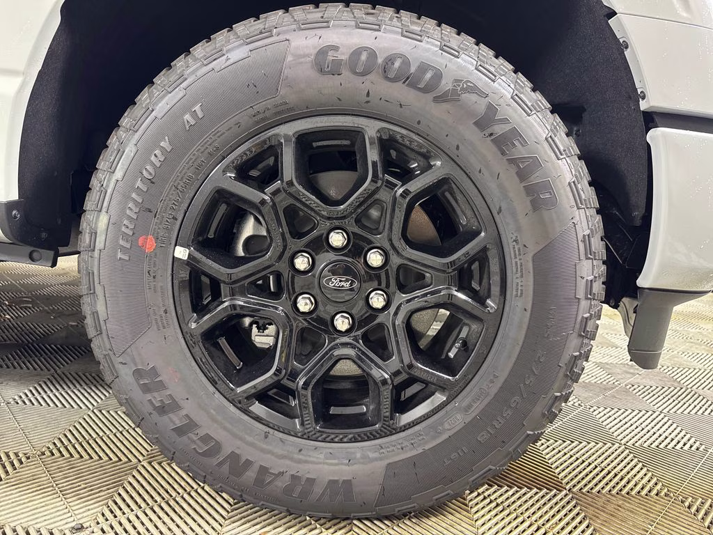 2026 Avalanche Ford F-150 XLT 4X4 Truck