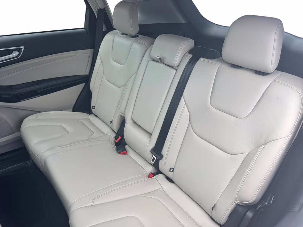 2021 Star White Metallic Tri-Coat Ford Edge Titanium FWD SUV
