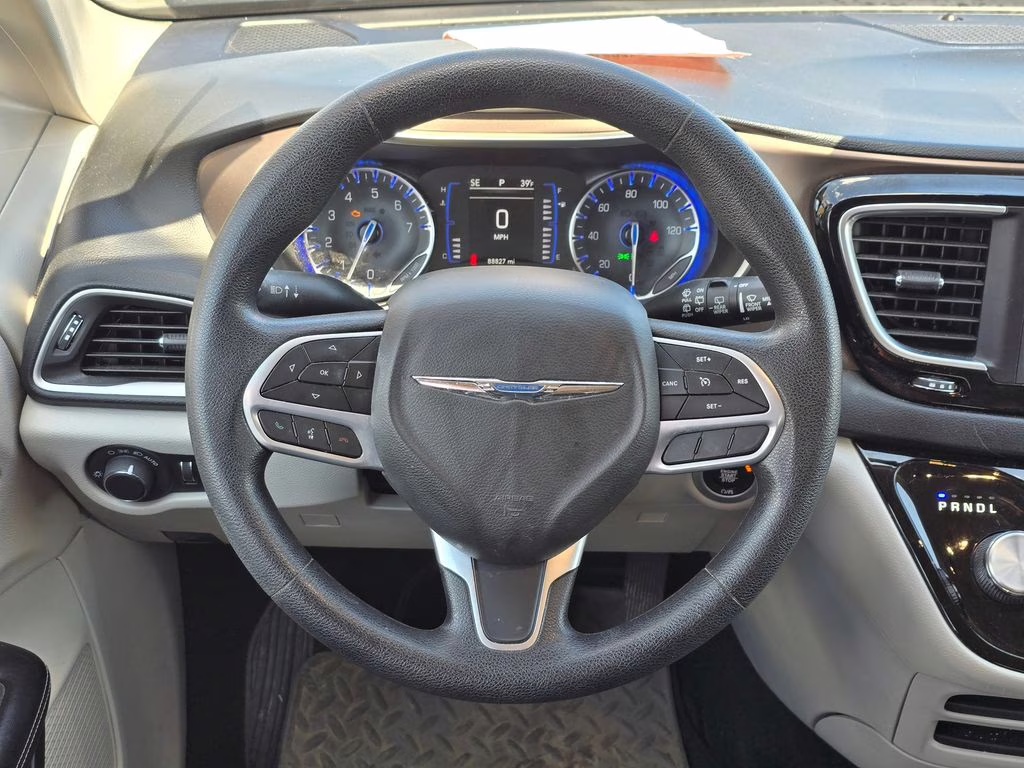 2021 Granite Crystal Metallic Clearcoat Chrysler Voyager LXI FWD Van