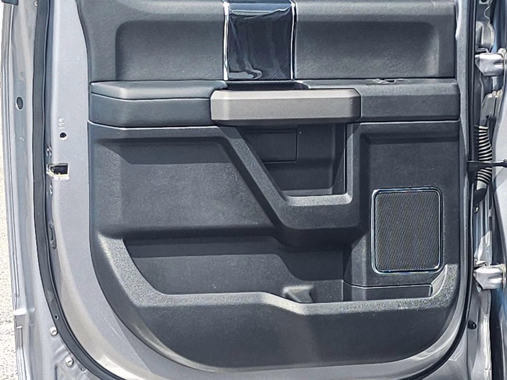 2020 Iconic Silver Metallic Ford Super Duty F-250 SRW Platinum 4X4 Truck
