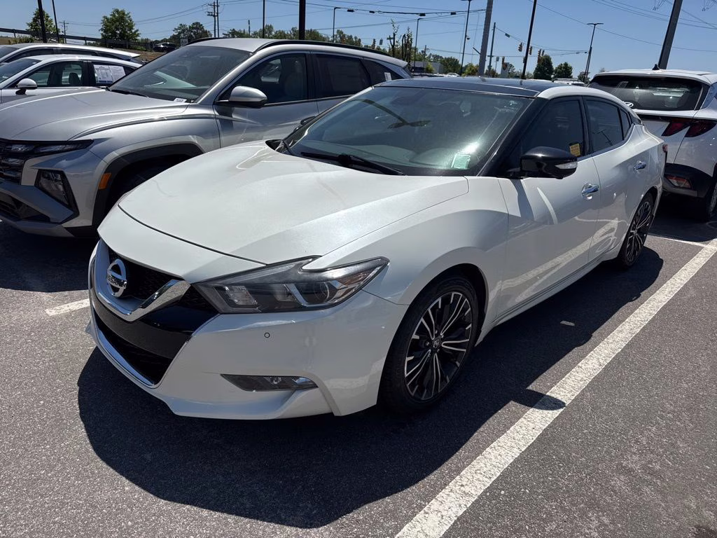 2017 Pearl White Nissan Maxima Platinum FWD Sedan