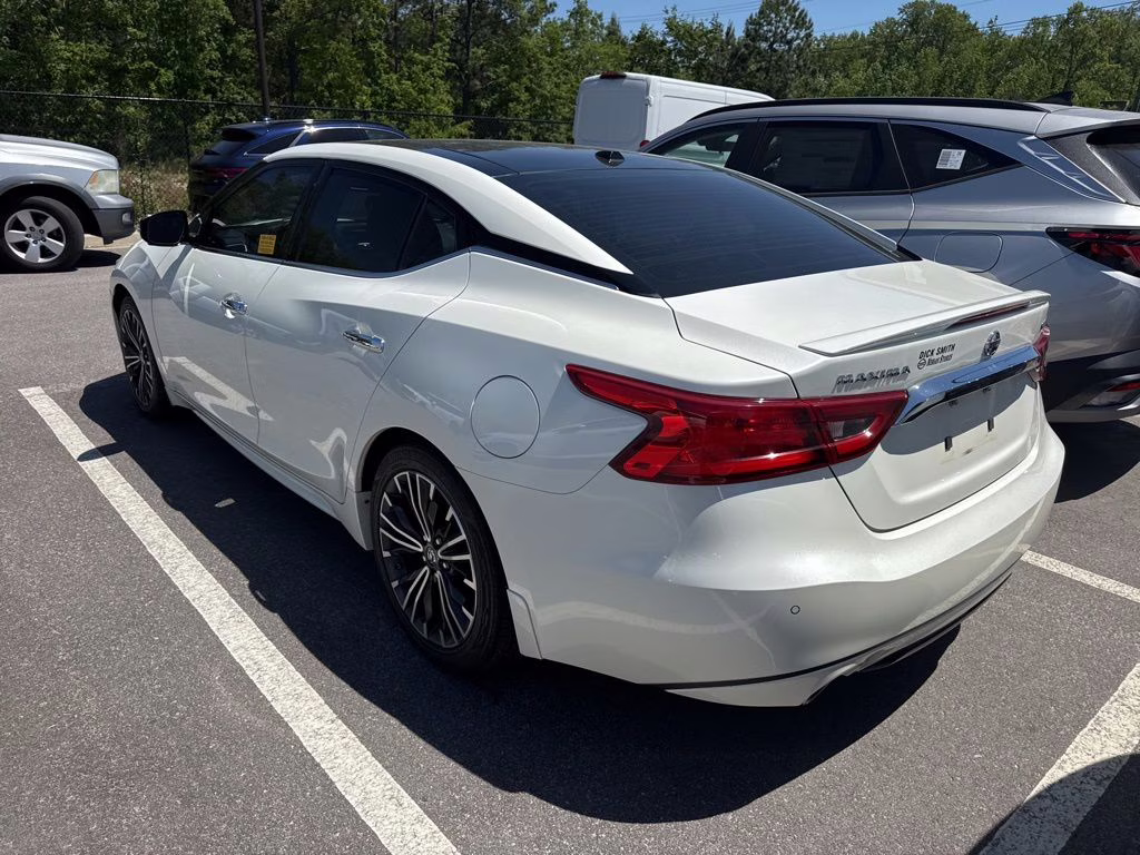 2017 Pearl White Nissan Maxima Platinum FWD Sedan