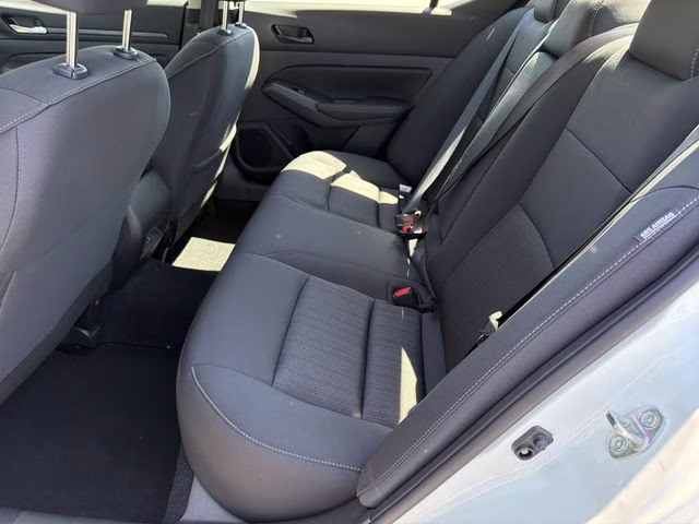 2025 Pearl White Tricoat Nissan Altima 2.5 SV FWD Sedan