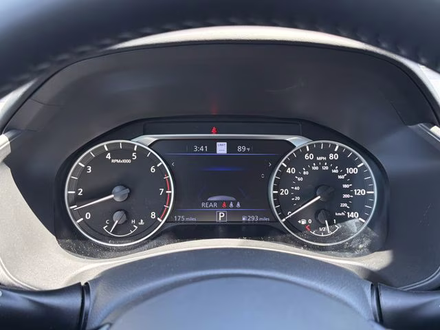 2025 Pearl White Tricoat Nissan Altima 2.5 SV FWD Sedan