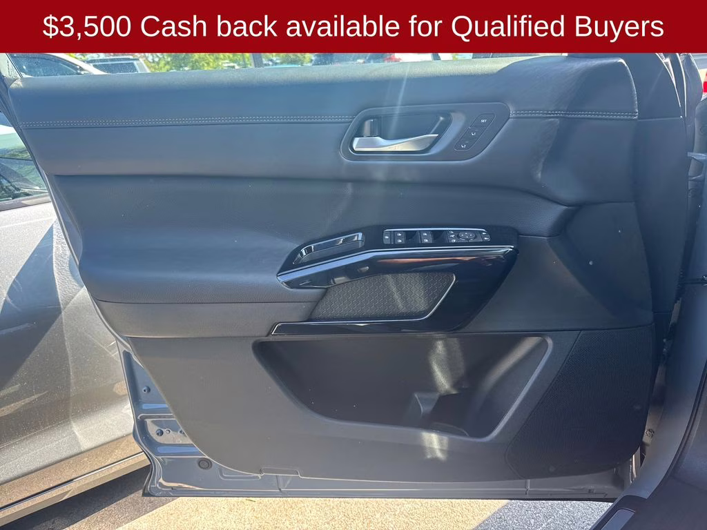 2026 Boulder Gray Pearl Nissan Pathfinder Platinum 4X4 SUV