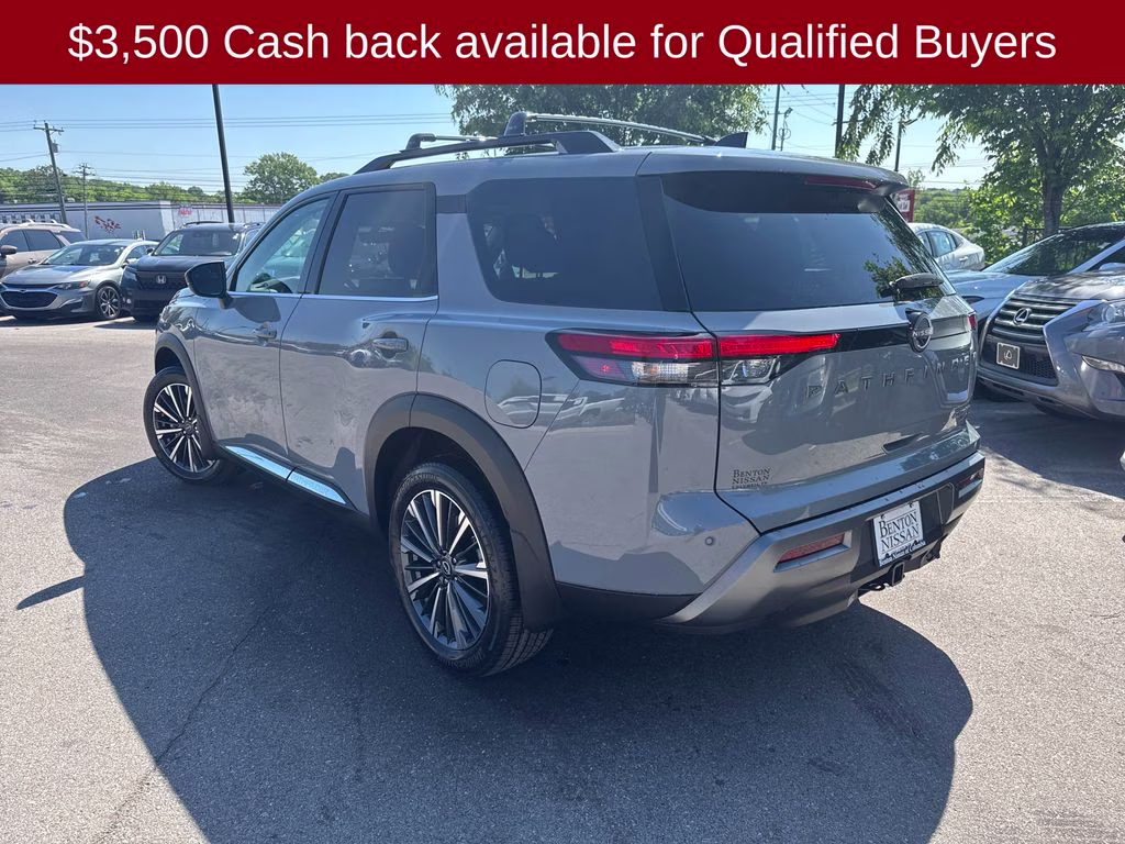 2026 Boulder Gray Pearl Nissan Pathfinder Platinum 4X4 SUV