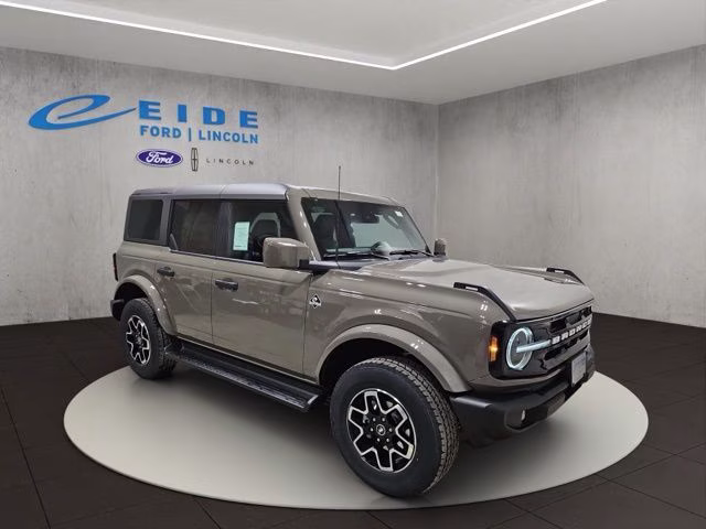 2026 Ford Bronco Outer Banks 4x4's photo