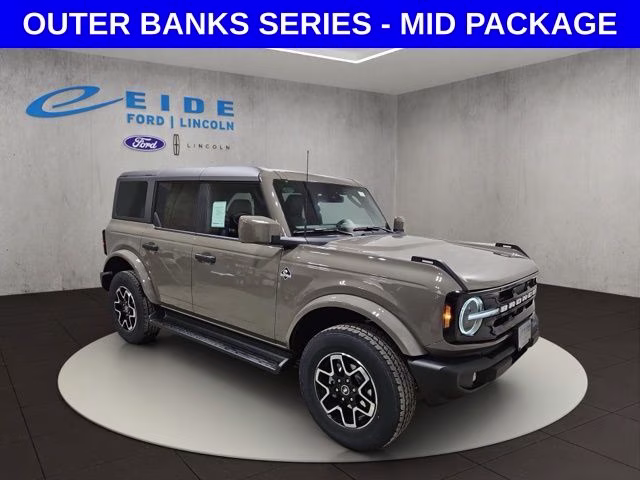 2026 Ford Bronco Outer Banks 4x4's photo