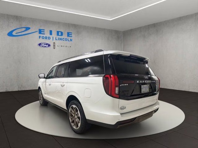 2026 Star White Metallic Tri-Coat Ford Expedition Max King Ranch 4X4 SUV